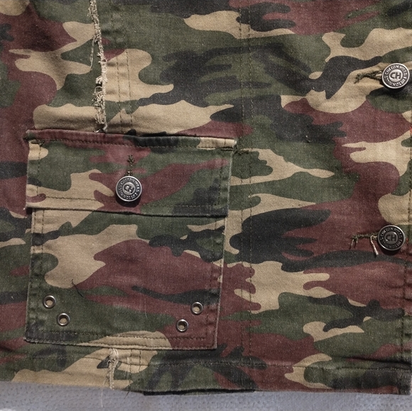 Cotton Hills Ladies Embroidered Camo Stretch Jacket - Picture 3 of 14